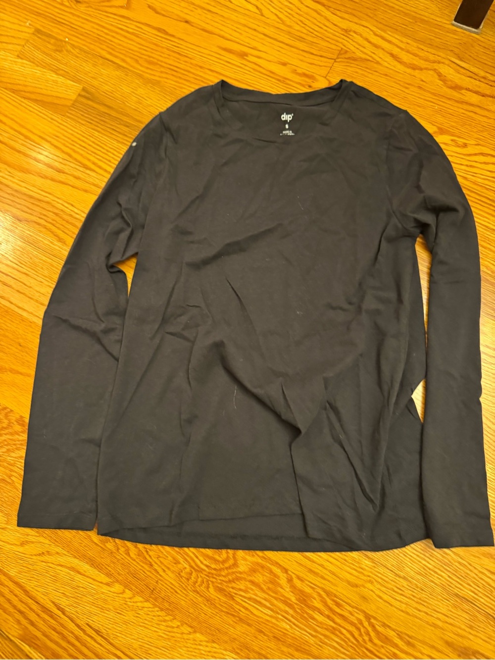 2/$8 SHIRTS 👚 SALE | dip Black Long Sleeve Crew Tee